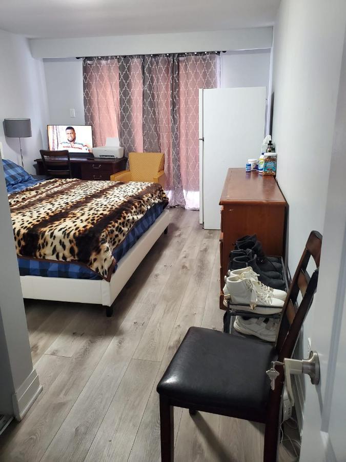 Appartement Maxwell Esabu à Toronto Extérieur photo